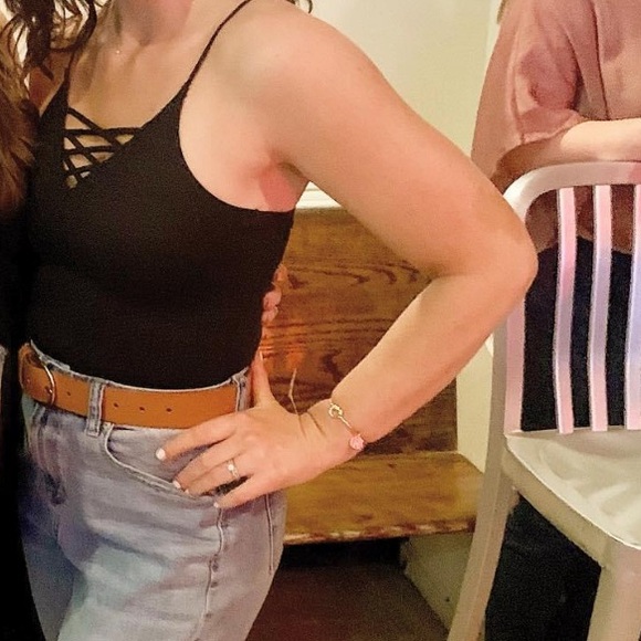 AMERICAN EAGLE BLACK V NECK CROSS THIN STRAP BODYSUIT XS - Picture 2 of 5